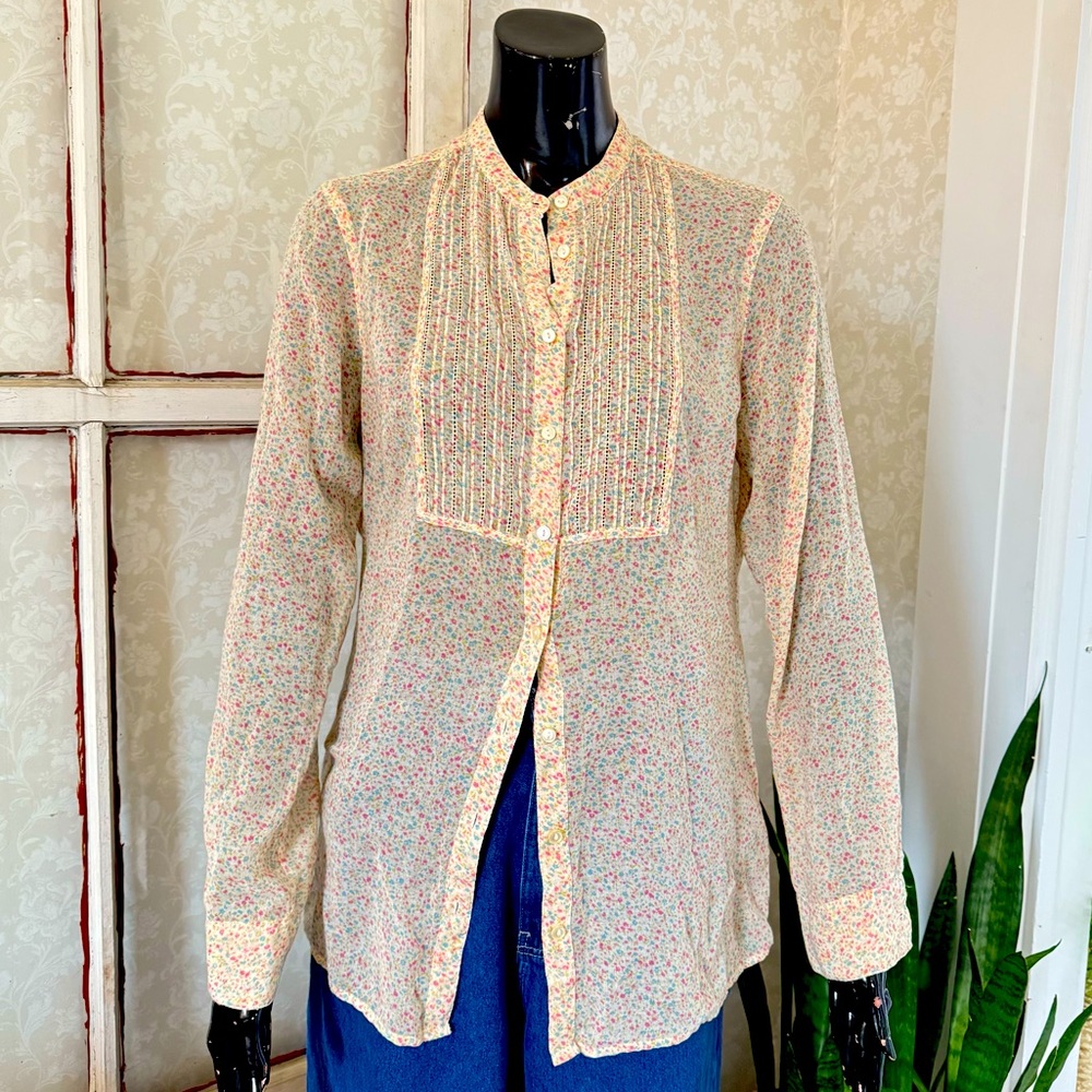 Gap Butter Yellow Floral Pattern Button Up Blouse with Tuxedo Bib Detailing Med